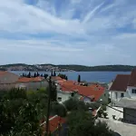 Alena Trogir