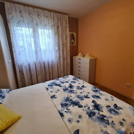 Alena Apartment